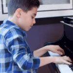 3 razones por las que su hijo debería tomar lecciones de piano