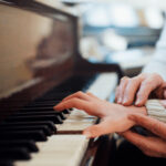 Las 5 canciones más fáciles de aprender al piano