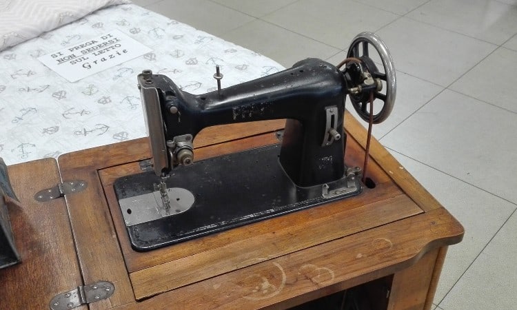 ¿Qué edad tiene mi máquina de coser Pfaff?