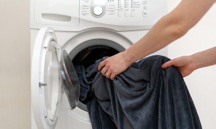 ¿Se puede lavar a máquina la manta de lana?