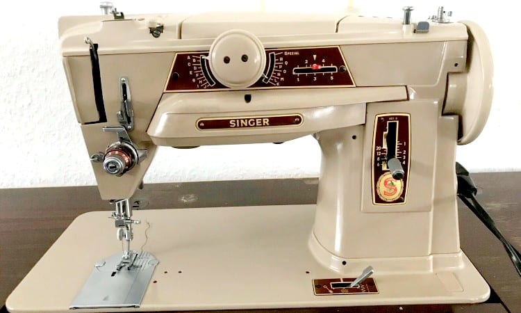 Máquina de coser Singer 401A: historia, valor, revisión